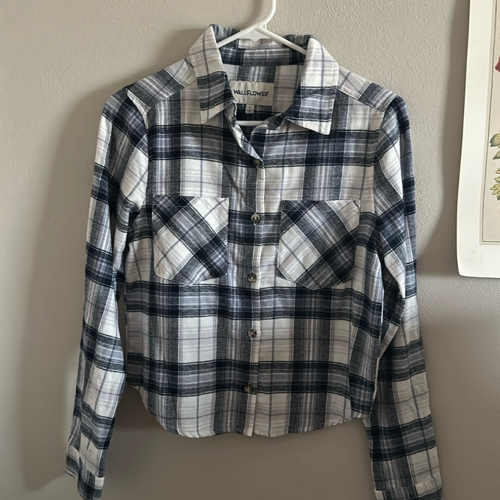 Women’s Cropped Plaid Shirt